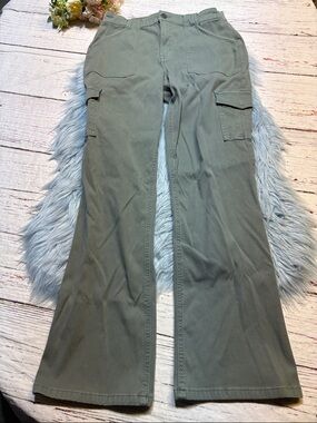Anthropologie Sanctuary Sculpted Hayden Cargo Bootcut Pants in Olive sz 32